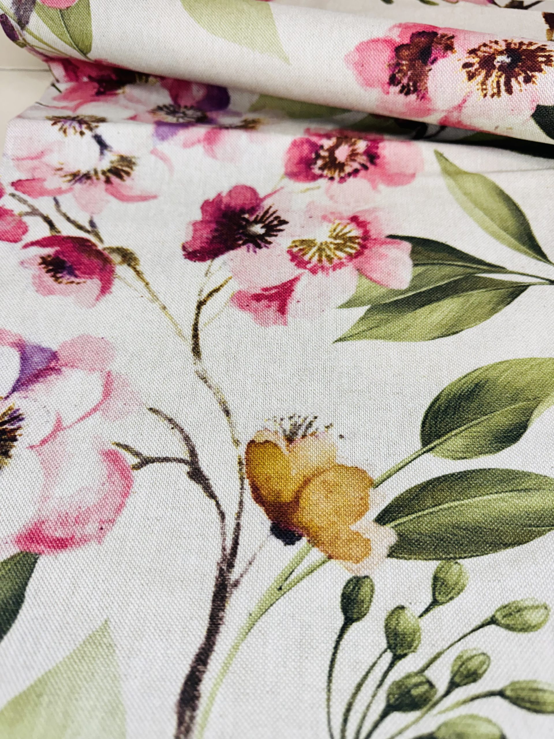 Tessuto d'Arredo "Fioritura Romantica"